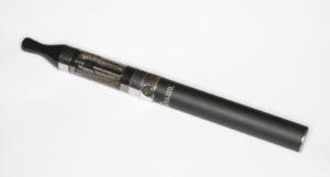 E cigarette. (Source: Jacek Halicki, WikimediaCommons)